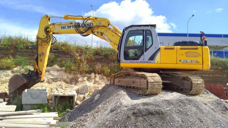 OmecoHub - NEW HOLLAND E245C
